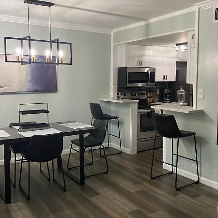 Hhi Homes- Newly Renovated Cozy Modern Pet-Friendly Villa-Ideal Location Хилтън Хед Айлънд Екстериор снимка