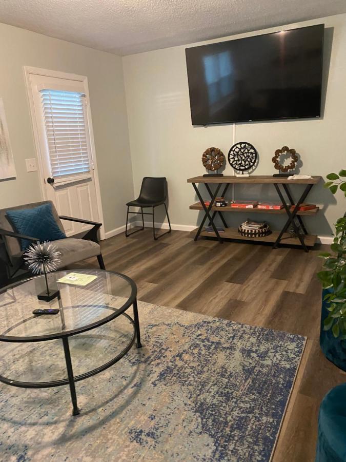Hhi Homes- Newly Renovated Cozy Modern Pet-Friendly Villa-Ideal Location Хилтън Хед Айлънд Екстериор снимка