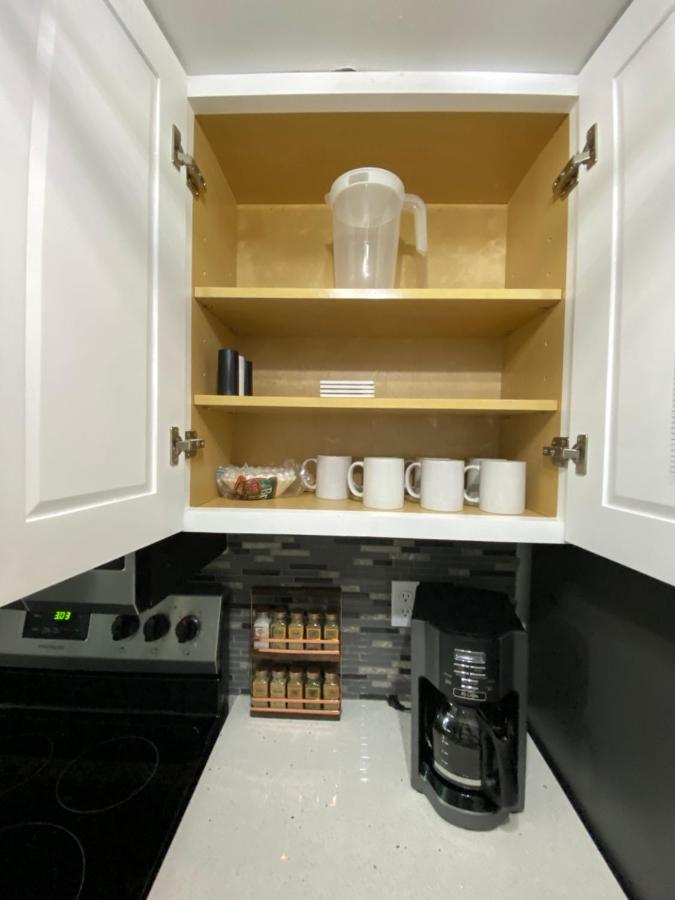 Hhi Homes- Newly Renovated Cozy Modern Pet-Friendly Villa-Ideal Location Хилтън Хед Айлънд Екстериор снимка