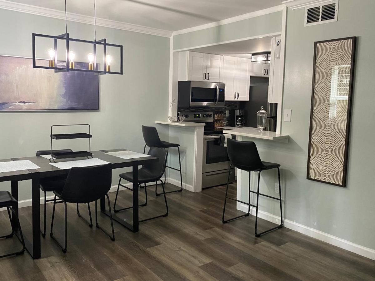 Hhi Homes- Newly Renovated Cozy Modern Pet-Friendly Villa-Ideal Location Хилтън Хед Айлънд Екстериор снимка