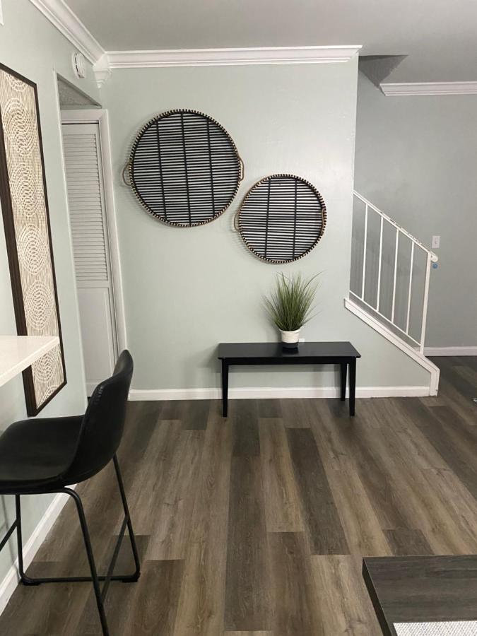 Hhi Homes- Newly Renovated Cozy Modern Pet-Friendly Villa-Ideal Location Хилтън Хед Айлънд Екстериор снимка