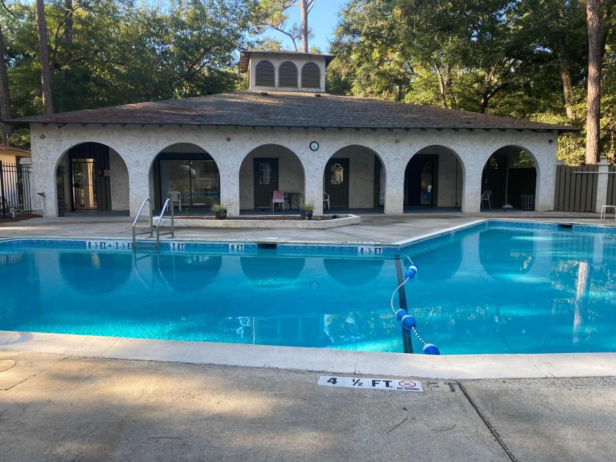 Hhi Homes- Newly Renovated Cozy Modern Pet-Friendly Villa-Ideal Location Хилтън Хед Айлънд Екстериор снимка