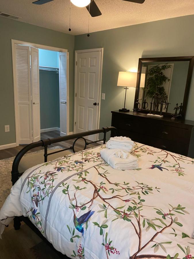 Hhi Homes- Newly Renovated Cozy Modern Pet-Friendly Villa-Ideal Location Хилтън Хед Айлънд Екстериор снимка